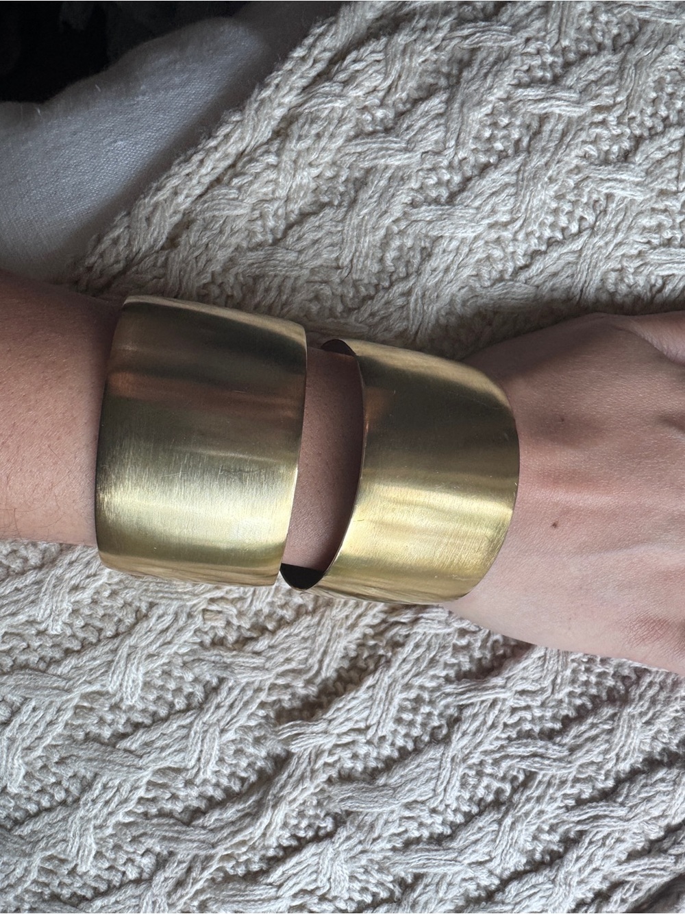Robyn Rhodes Alice statement Gold Cuff Bracelets Set - Picture 2 of 5